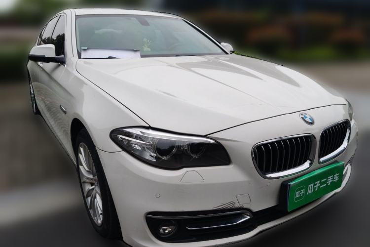 Used BMW 5 Series 2014 525Li Luxury Design Package Front Right 45 Deg