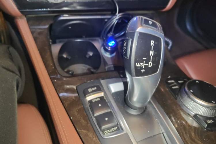 Used BMW 5 Series 2014 530Li Leading Model Gear Lever