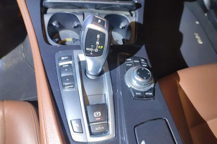 Used BMW 5 Series 2014 520Li Elegant Model Gear Lever
