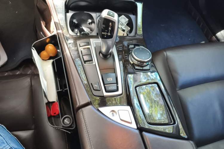 Used BMW 5 Series 2014 525Li Luxury Design Package Gear Lever