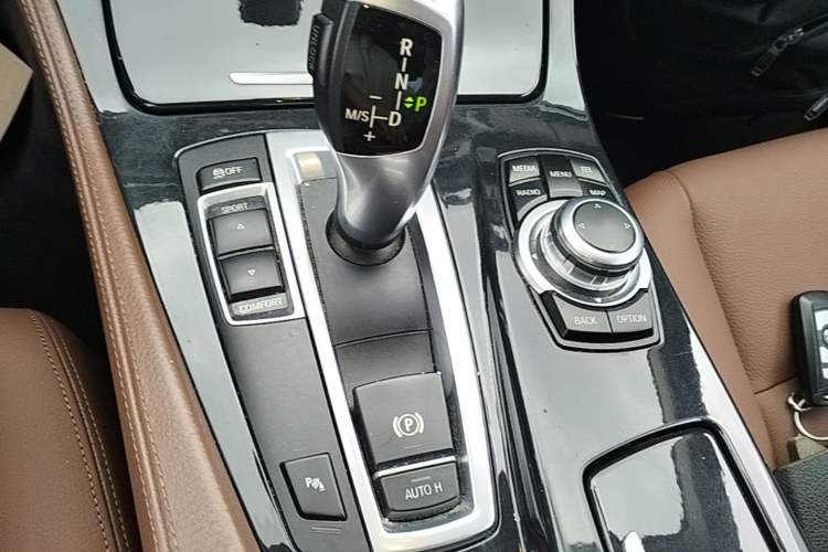 Used BMW 5 Series 2014 520Li Elegant Model Gear Lever