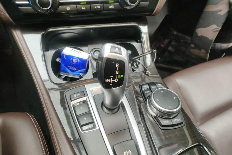 Used BMW 5 Series 2014 525Li Luxury Design Package Gear Lever