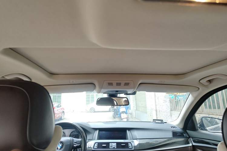 Used BMW 5 Series 2014 525Li Luxury Design Package Headliner