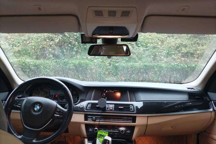 Used BMW 5 Series 2014 520i Touring Edition Headliner