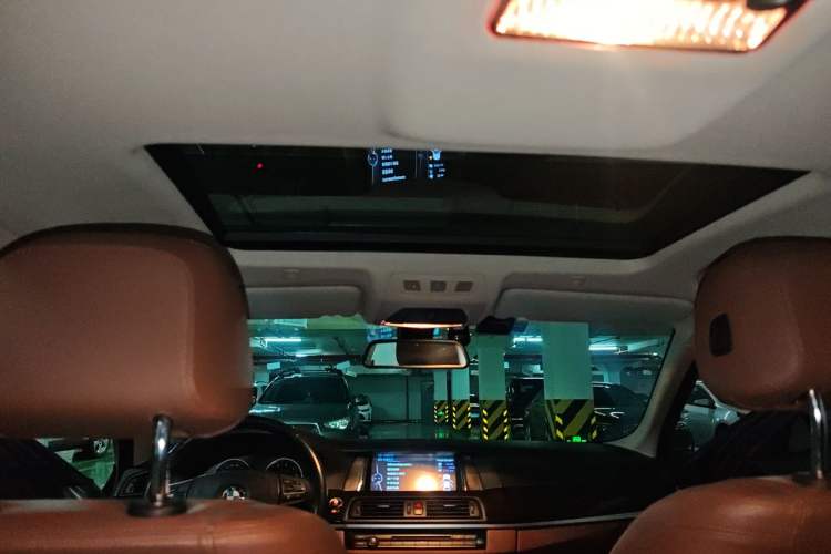 Used BMW 5 Series 2014 525Li Leading Model Headliner