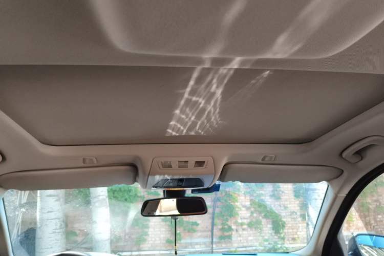 Used BMW 5 Series 2014 525Li Luxury Design Package Headliner