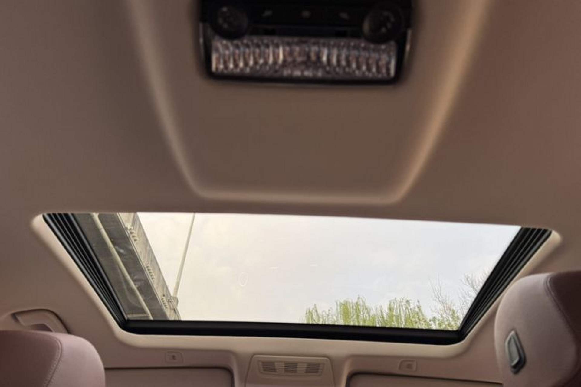 Used BMW 5 Series 2014 525Li Leading Model Headliner