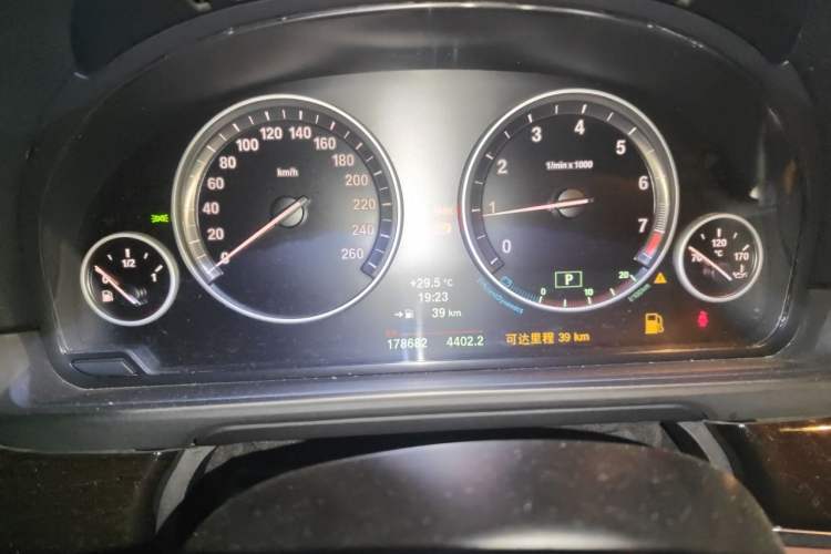 Used BMW 5 Series 2014 530Li Leading Model Instrument Cluster