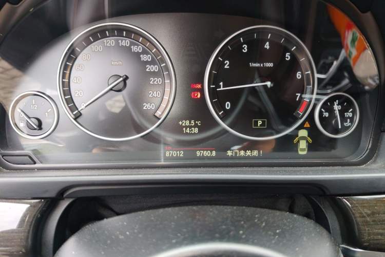 Used BMW 5 Series 2014 525Li Luxury Design Package Instrument Cluster