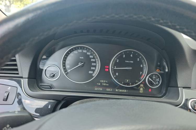 Used BMW 5 Series 2014 520Li Elegant Model Instrument Cluster