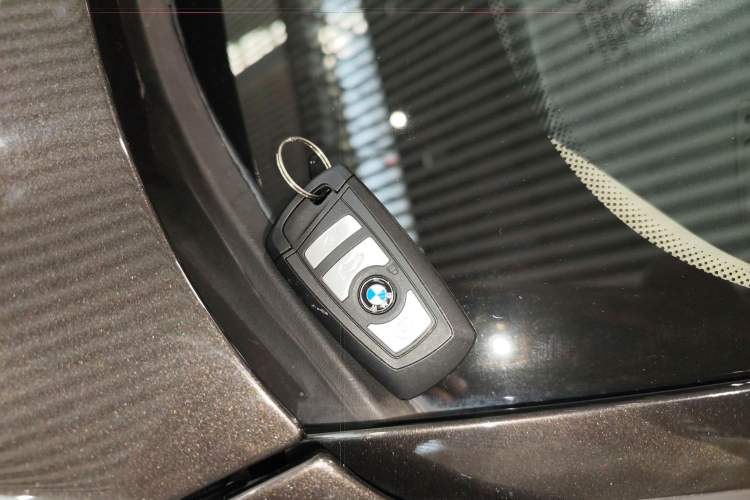 Used BMW 5 Series 2014 520Li Elegant Model Interior 1