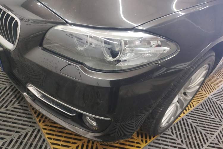 Used BMW 5 Series 2014 525Li Luxury Design Package Left Front Headlight