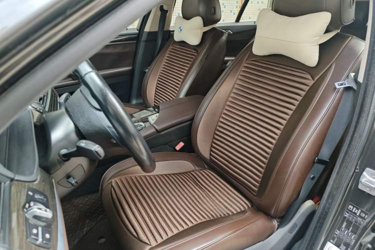 Used BMW 5 Series 2014 525Li Luxury Design Package Left Front Seat