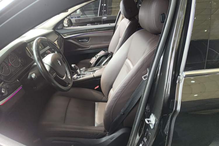 Used BMW 5 Series 2014 525Li Luxury Design Package Left Front Seat