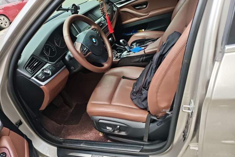Used BMW 5 Series 2014 520i Elegant Edition Left Front Seat