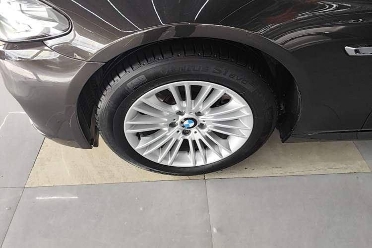 Used BMW 5 Series 2014 525Li Leading Model Left Front Wheel Hub