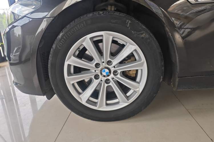 Used BMW 5 Series 2014 520Li Elegant Model Left Front Wheel Hub
