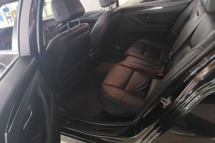 Used BMW 5 Series 2014 525Li Leading Model Left Rear Seat