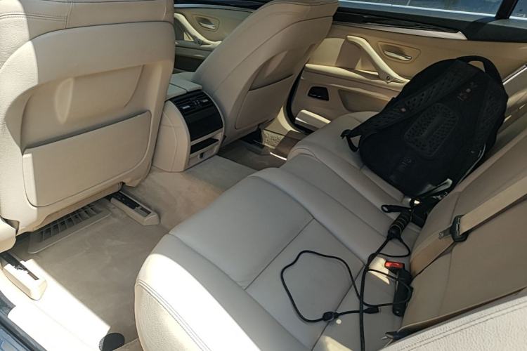 Used BMW 5 Series 2014 525Li Luxury Design Package Left Rear Seat
