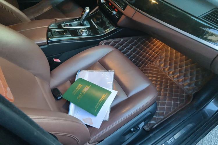 Used BMW 5 Series 2014 525Li Leading Model Left Rear Seat