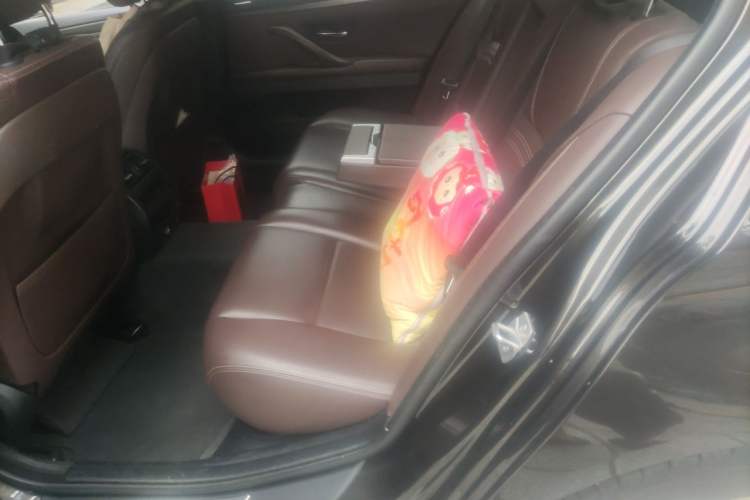 Used BMW 5 Series 2014 525Li Luxury Design Package Left Rear Seat