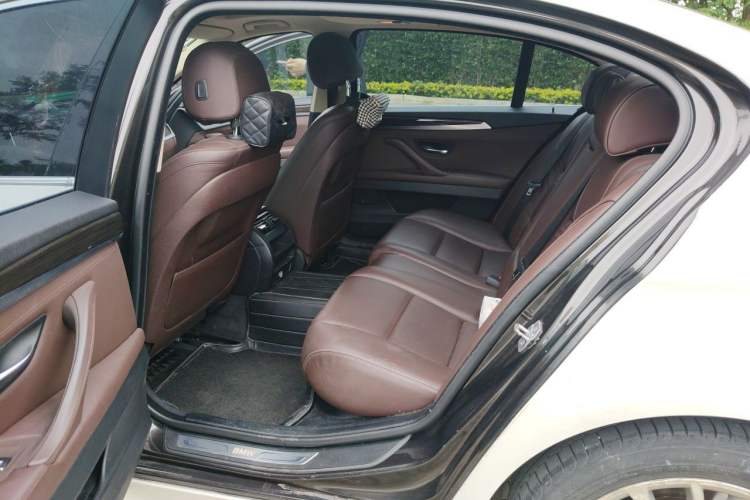 Used BMW 5 Series 2014 525Li Luxury Design Package Left Rear Seat