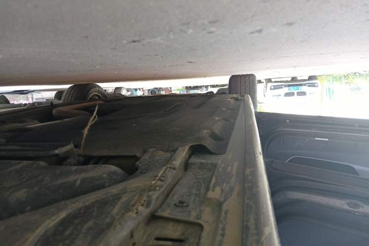Used BMW 5 Series 2014 525Li Leading Model Left Side Sill