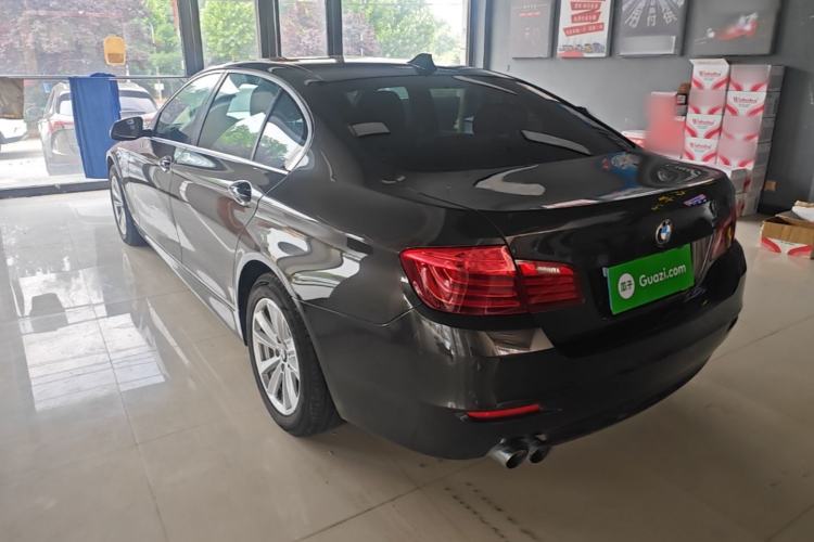 Used BMW 5 Series 2014 520Li Elegant Model Rear Left 45 Deg