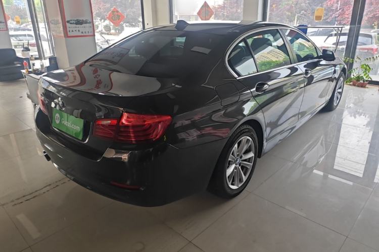 Used BMW 5 Series 2014 520Li Elegant Model Rear Right 45 Deg