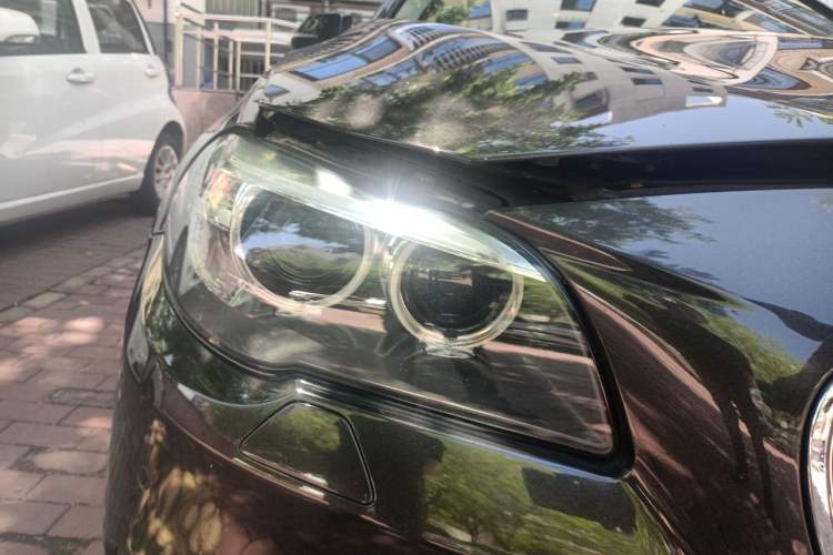 Used BMW 5 Series 2014 520Li Elegant Model Right Front Headlight