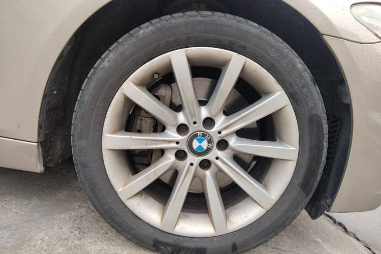 Used BMW 5 Series 2014 535Li Leading Model Right Front Wheel Hub
