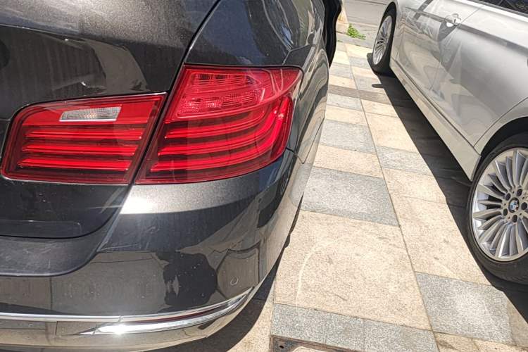 Used BMW 5 Series 2014 525Li Luxury Design Package Right Rear Taillight