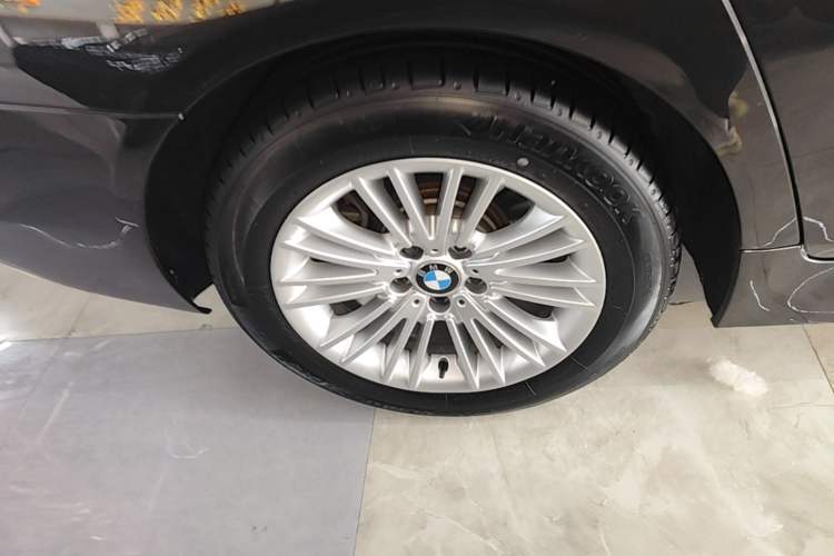Used BMW 5 Series 2014 525Li Leading Model Right Rear Wheel Hub