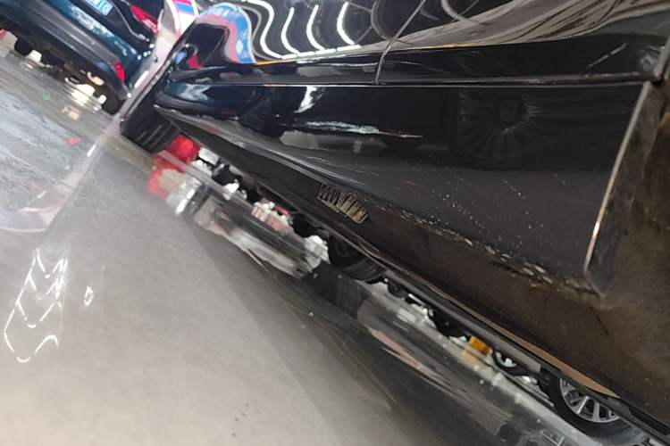 Used BMW 5 Series 2014 525Li Leading Model Right Side Sill