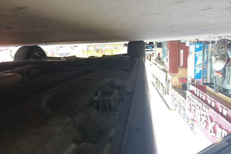Used BMW 5 Series 2014 525Li Leading Model Right Side Sill