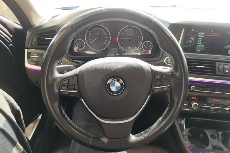 Used BMW 5 Series 2014 525Li Luxury Design Package Steering Wheel