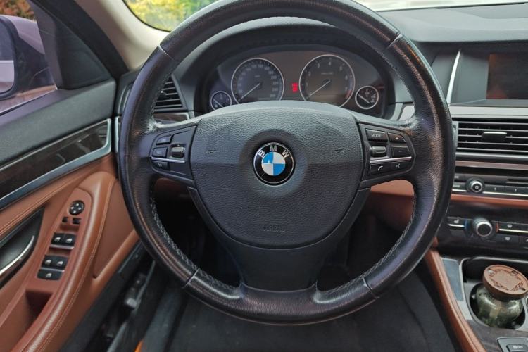 Used BMW 5 Series 2014 525Li Leading Model Steering Wheel