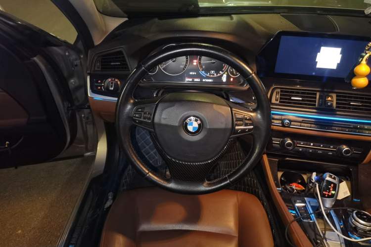 Used BMW 5 Series 2014 520Li Elegant Model Steering Wheel