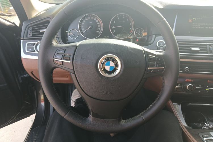 Used BMW 5 Series 2014 525Li Leading Model Steering Wheel