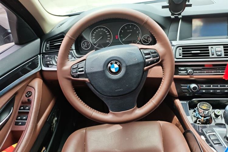 Used BMW 5 Series 2014 520i Elegant Edition Steering Wheel