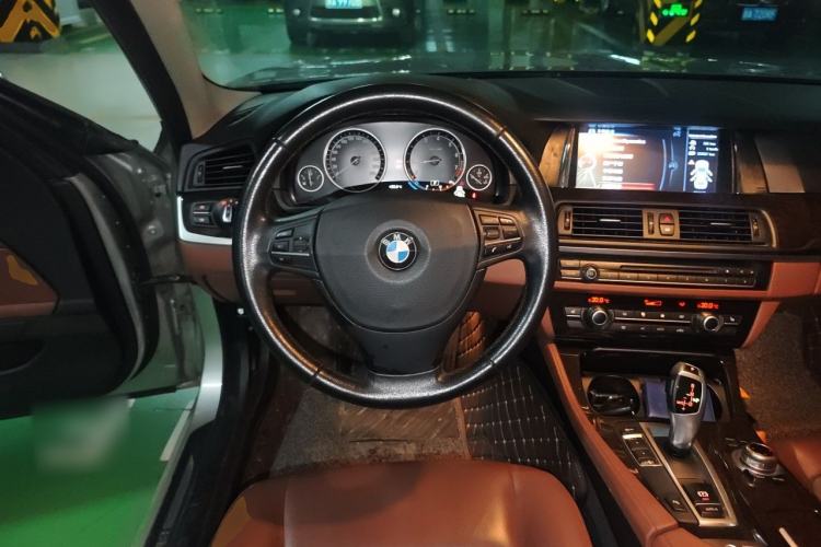 Used BMW 5 Series 2014 525Li Leading Model Steering Wheel