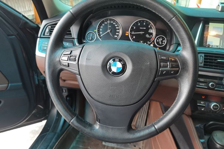 Used BMW 5 Series 2014 520Li Elegant Model Steering Wheel
