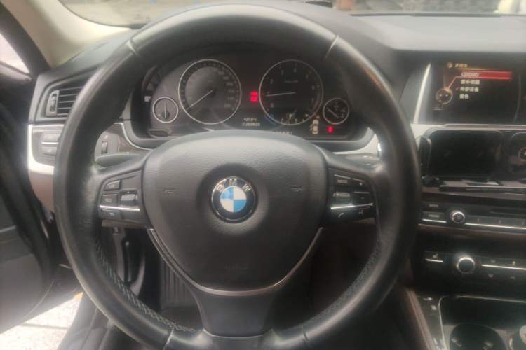 Used BMW 5 Series 2014 525Li Luxury Design Package Steering Wheel