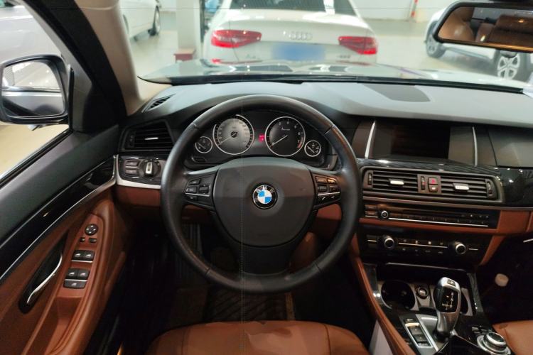 Used BMW 5 Series 2014 520Li Elegant Model Steering Wheel
