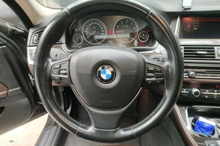 Used BMW 5 Series 2014 525Li Luxury Design Package Steering Wheel