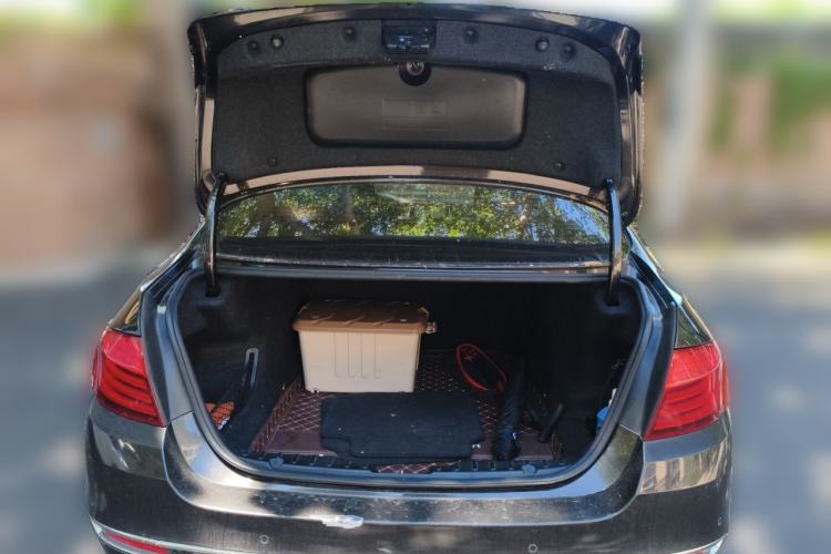 Used BMW 5 Series 2014 525Li Luxury Design Package Trunk