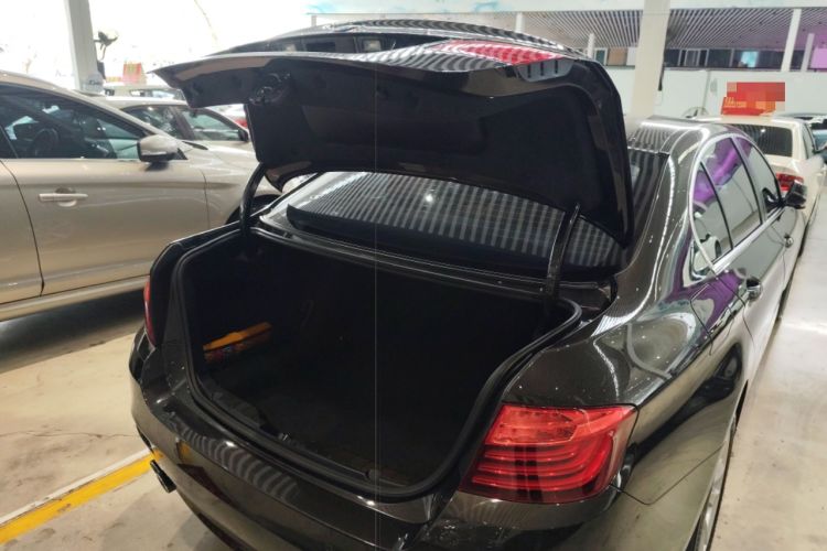 Used BMW 5 Series 2014 520Li Elegant Model Trunk