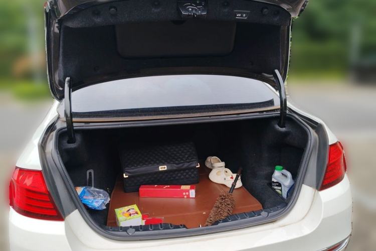 Used BMW 5 Series 2014 525Li Luxury Design Package Trunk