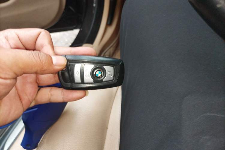 Used BMW 5 Series 2014 520i Touring Edition Vehicle Key