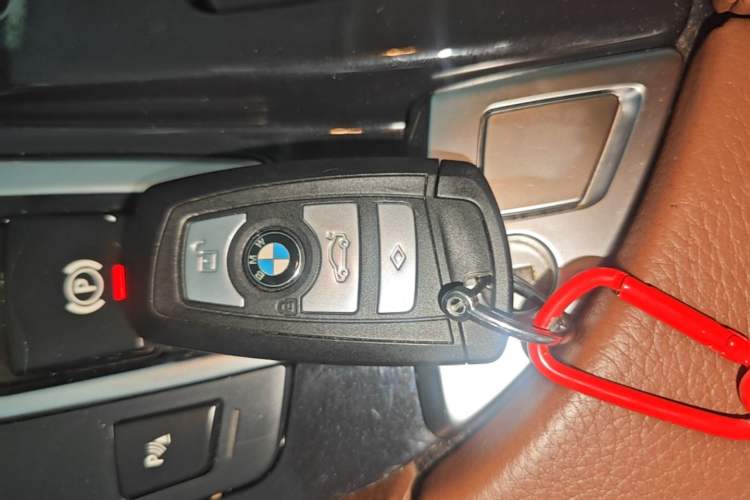Used BMW 5 Series 2014 520Li Elegant Model Vehicle Key